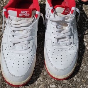 Nike Air Force one GS University red
